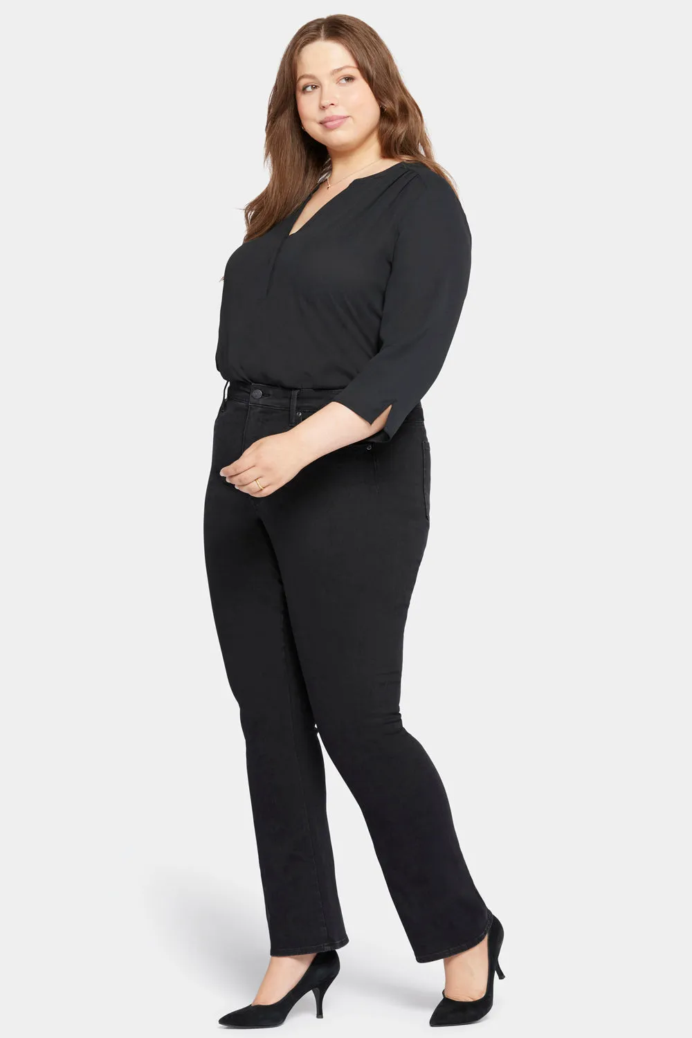 Le Silhouette Slim Bootcut Jeans In Plus Size - Stellar