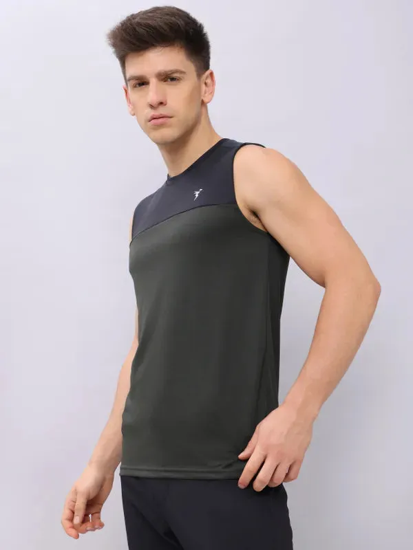 Men Colorblock Slim Fit Crew Neck Innerwear Vest with TECHNO COOL 