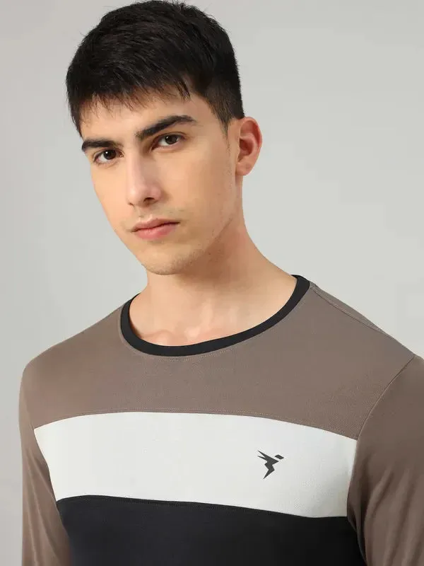 Men Colorblock Slim Fit Crew Neck T-shirt with MATPIQ