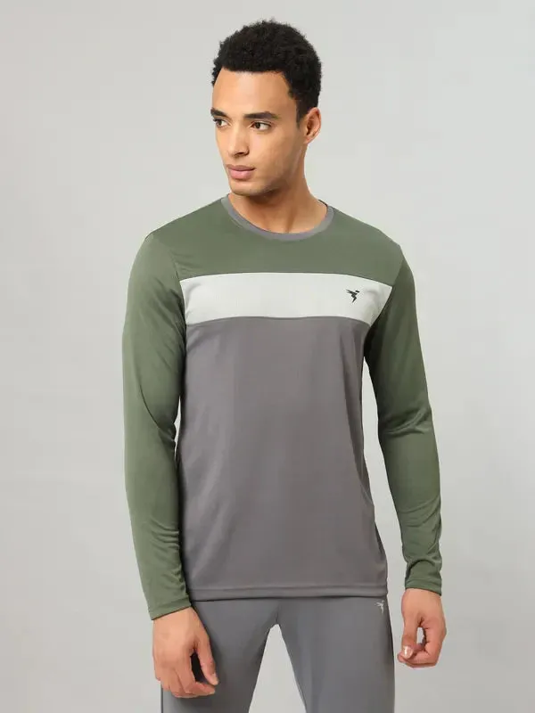 Men Colorblock Slim Fit Crew Neck T-shirt with MATPIQ