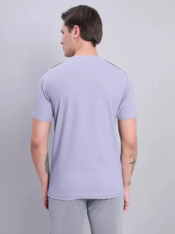 Men Colorblock Slim Fit Crew Neck T-shirt with MATPIQ