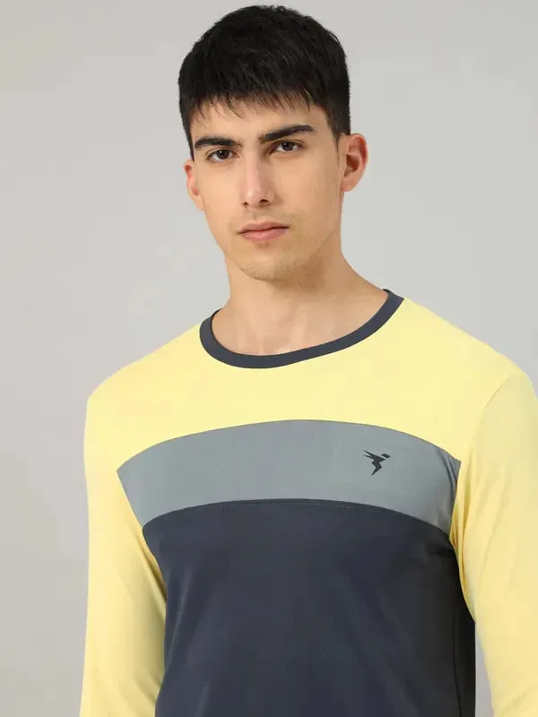 Men Colorblock Slim Fit Crew Neck T-shirt with MATPIQ