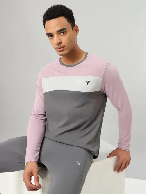 Men Colorblock Slim Fit Crew Neck T-shirt with MATPIQ