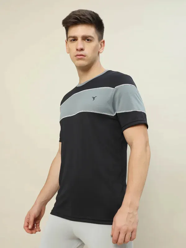 Men Colorblock Slim Fit Crew Neck T-shirt with TECHNO COOL 