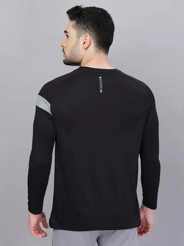 Men Colorblock Slim Fit Crew Neck T-shirt with TECHNO COOL 