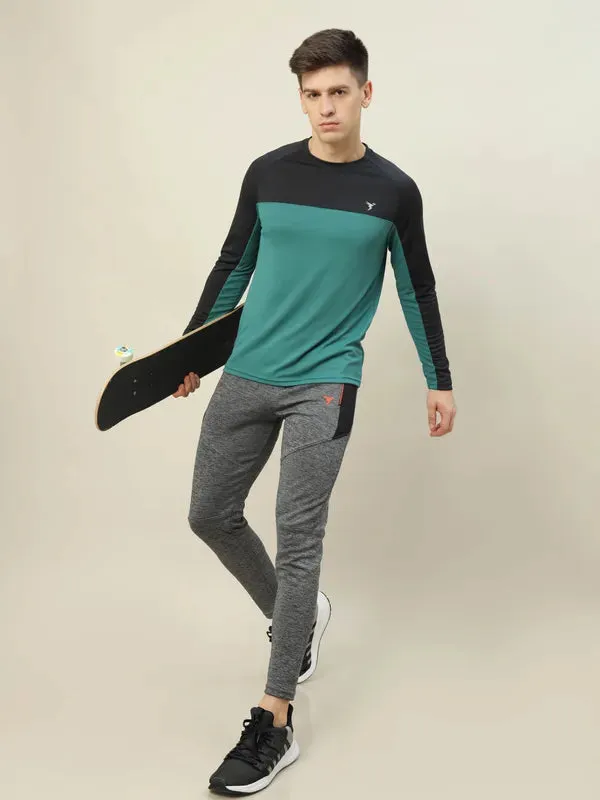 Men Colorblock Slim Fit Crew Neck T-shirt with TECHNO COOL 