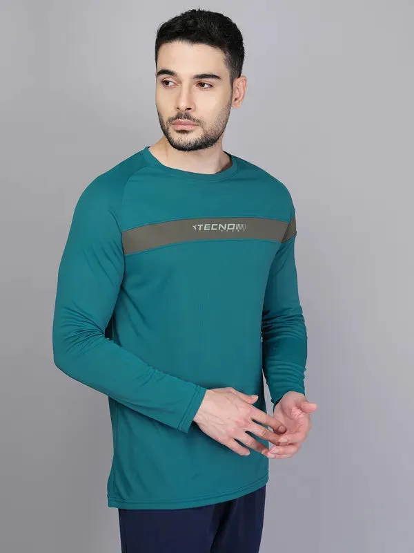 Men Colorblock Slim Fit Crew Neck T-shirt with TECHNO COOL 