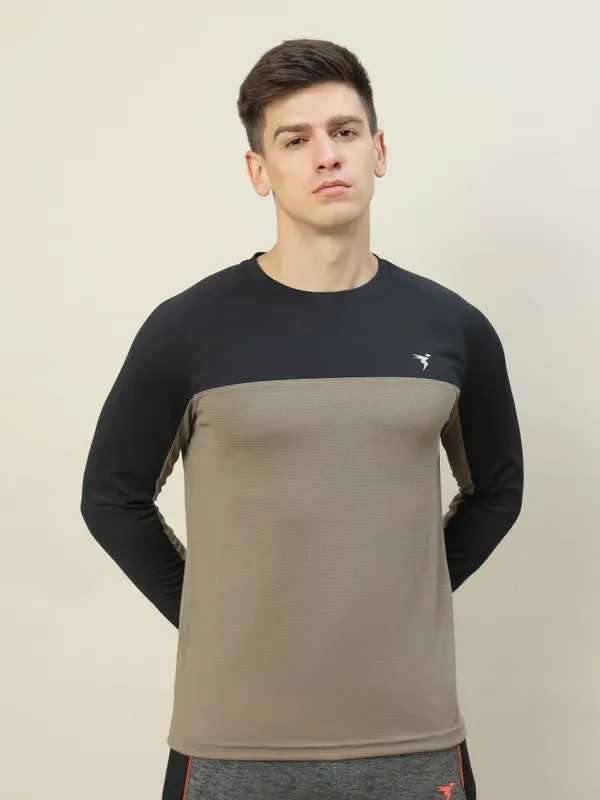 Men Colorblock Slim Fit Crew Neck T-shirt with TECHNO COOL 