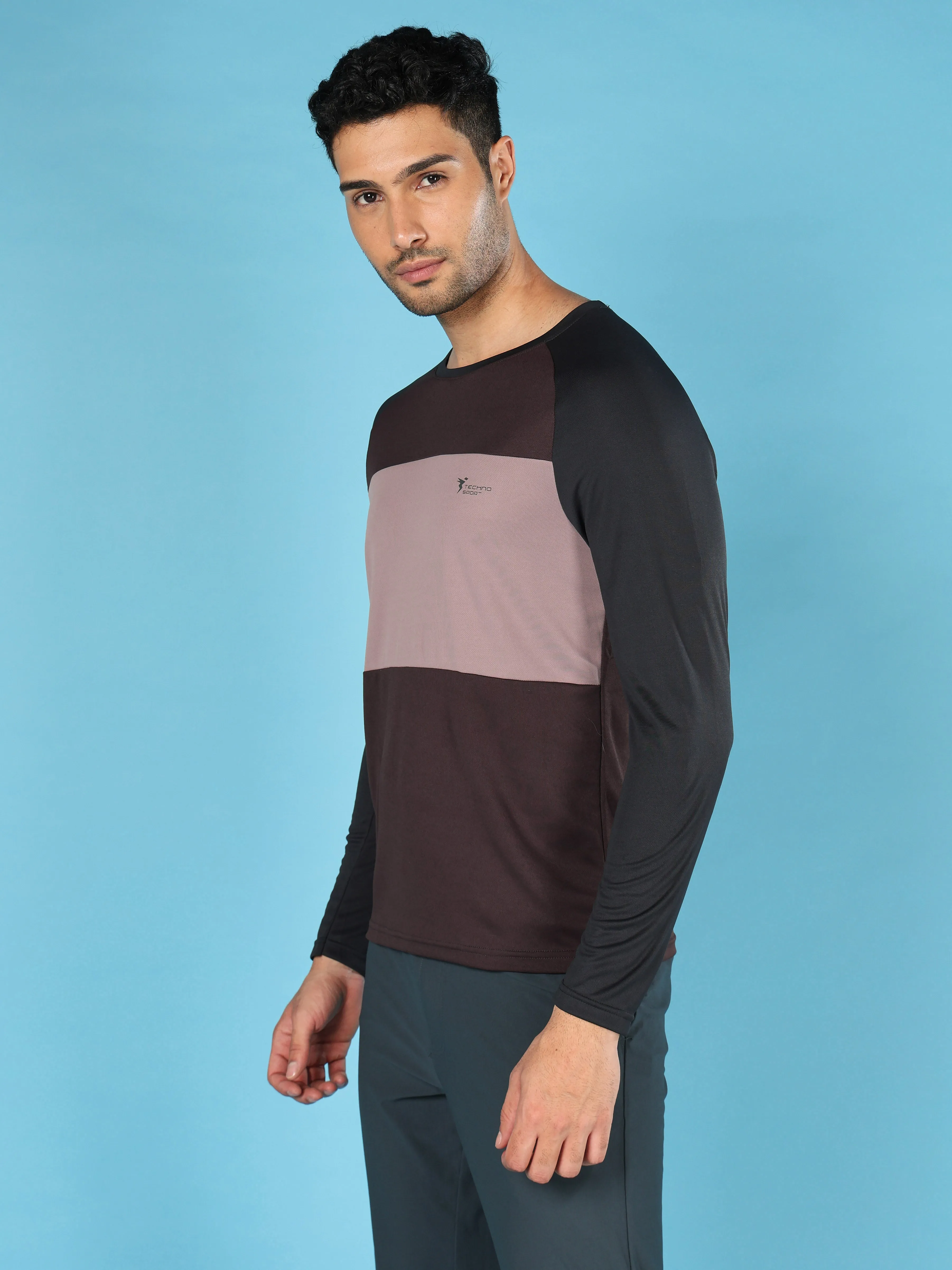 Men Colorblock Slim Fit Crew Neck T-shirt with TECHNO COOL 