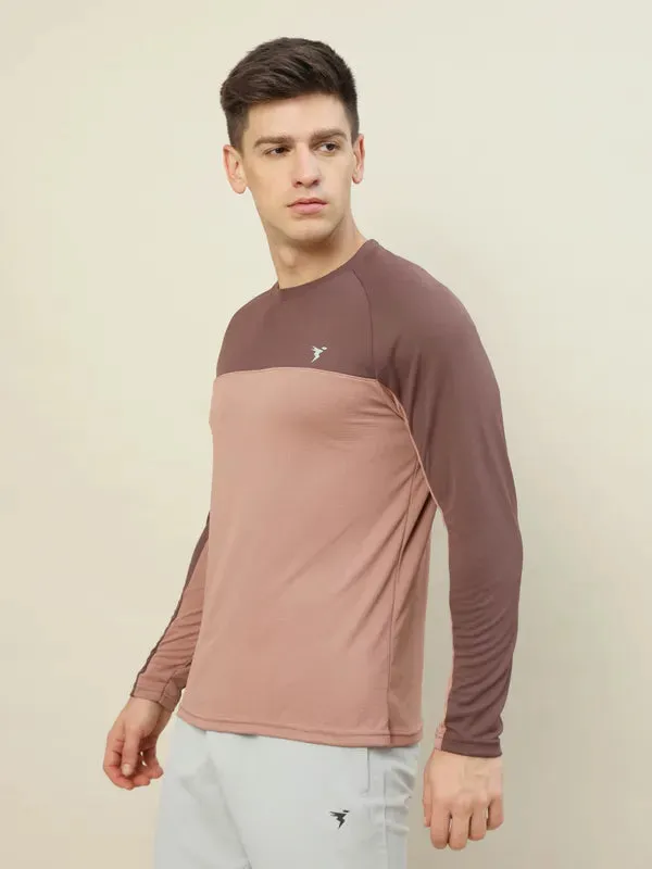 Men Colorblock Slim Fit Crew Neck T-shirt with TECHNO COOL 