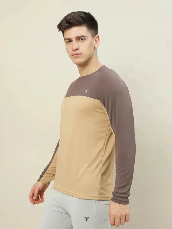 Men Colorblock Slim Fit Crew Neck T-shirt with TECHNO COOL 