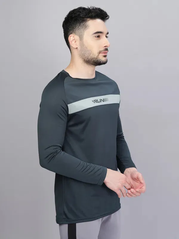 Men Colorblock Slim Fit Crew Neck T-shirt with TECHNO COOL 