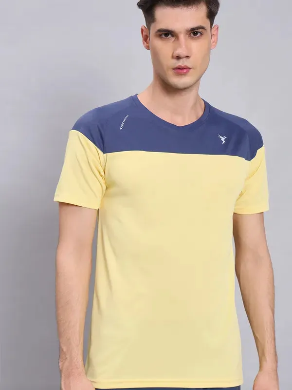 Men Colorblock Slim Fit Crew Neck T-shirt with TECHNO COOL 