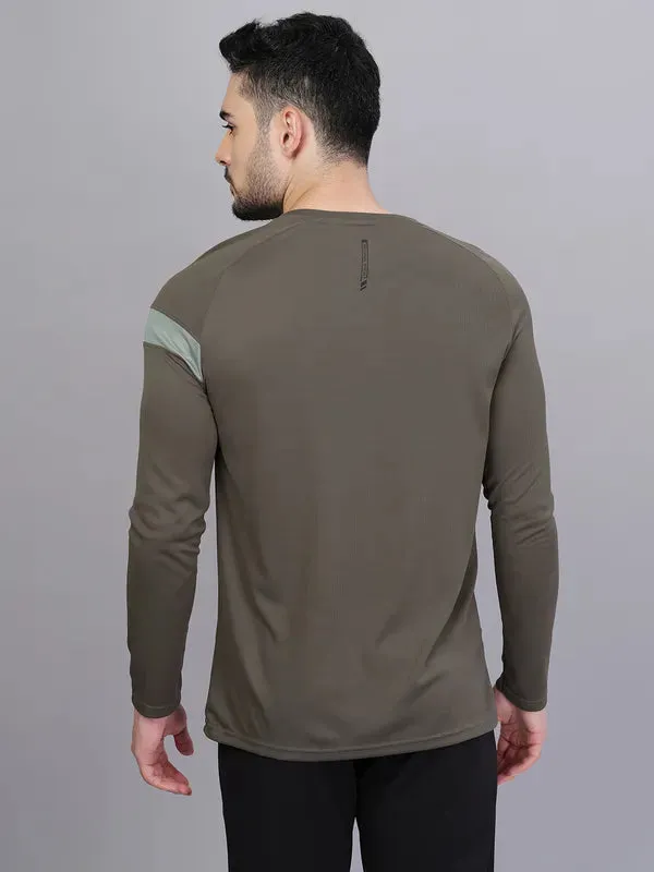 Men Colorblock Slim Fit Crew Neck T-shirt with TECHNO COOL 