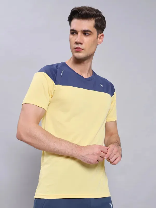 Men Colorblock Slim Fit Crew Neck T-shirt with TECHNO COOL 