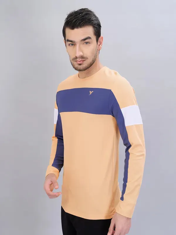 Men Colorblock Slim Fit Crew Neck T-shirt with TECHNOLITE