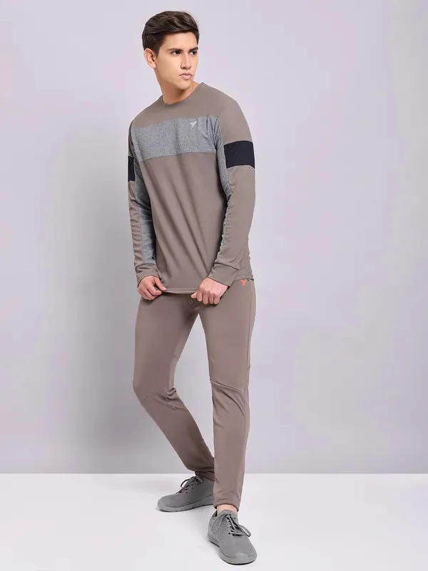 Men Colorblock Slim Fit Crew Neck T-shirt with TECHNOLITE