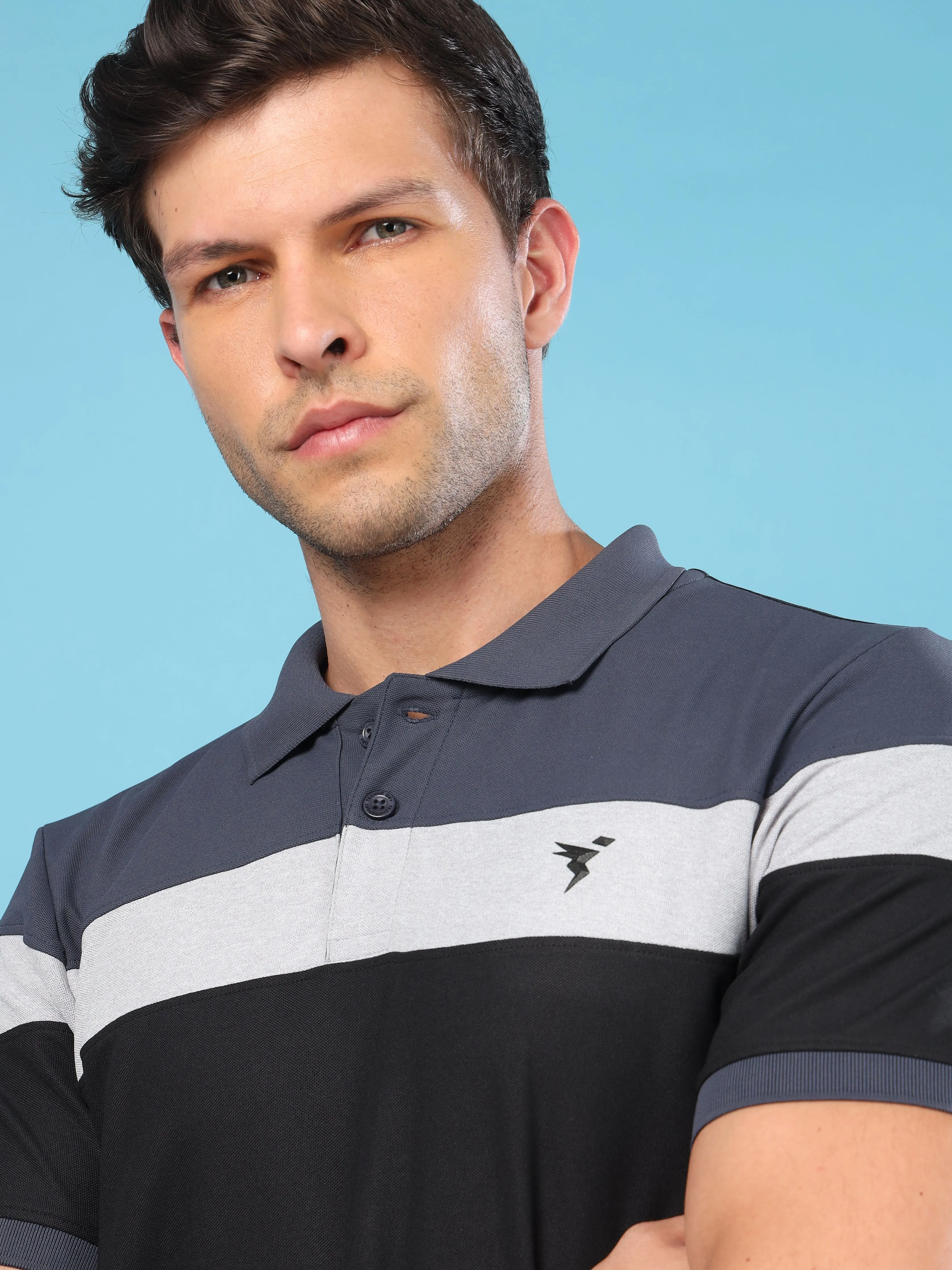 Men Colorblock Slim Fit Polo T-shirt with MATPIQ