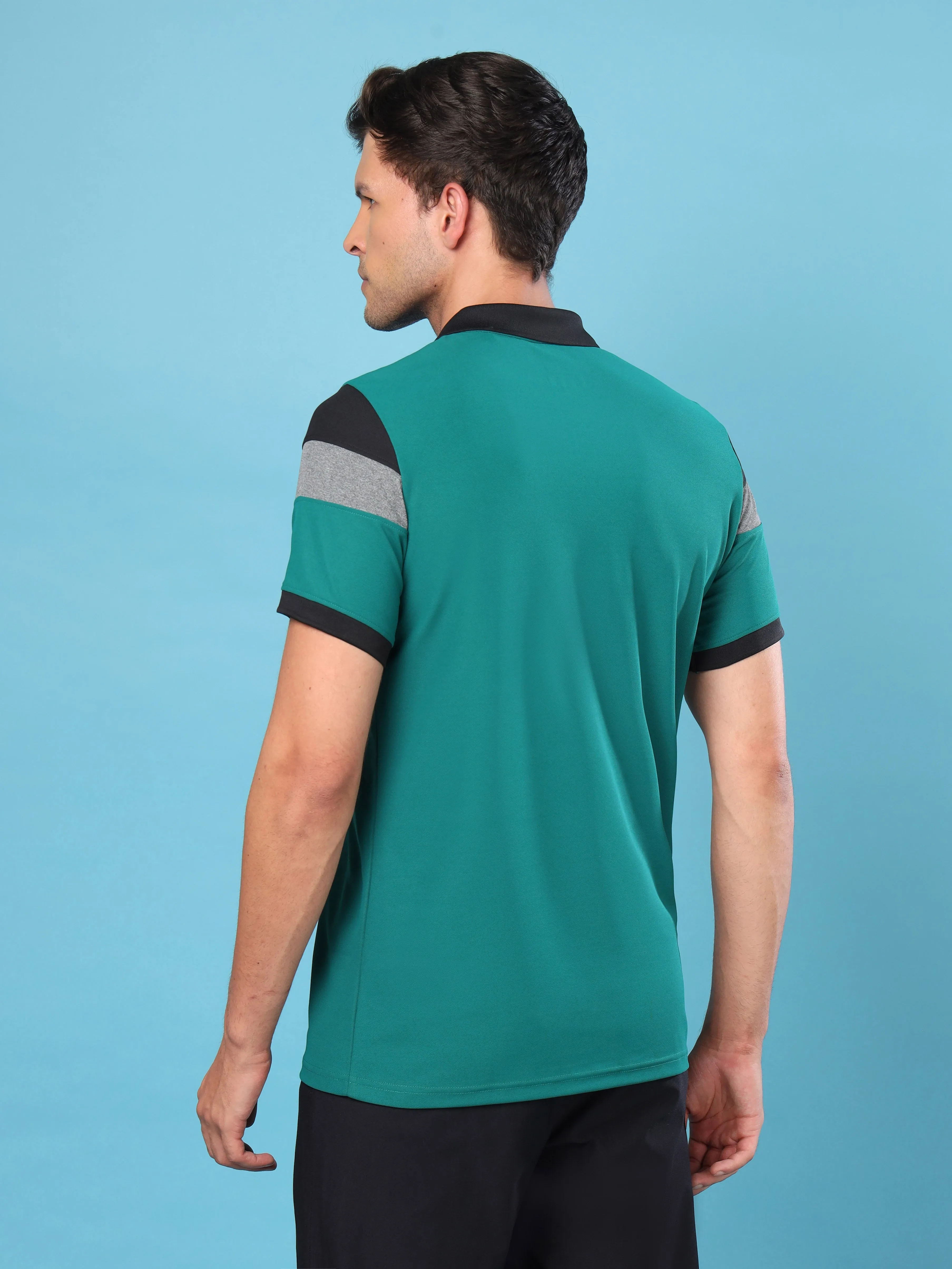 Men Colorblock Slim Fit Polo T-shirt with MATPIQ