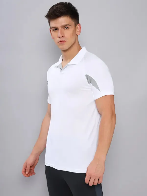 Men Colorblock Slim Fit Polo T-shirt with TECHNO COOL 