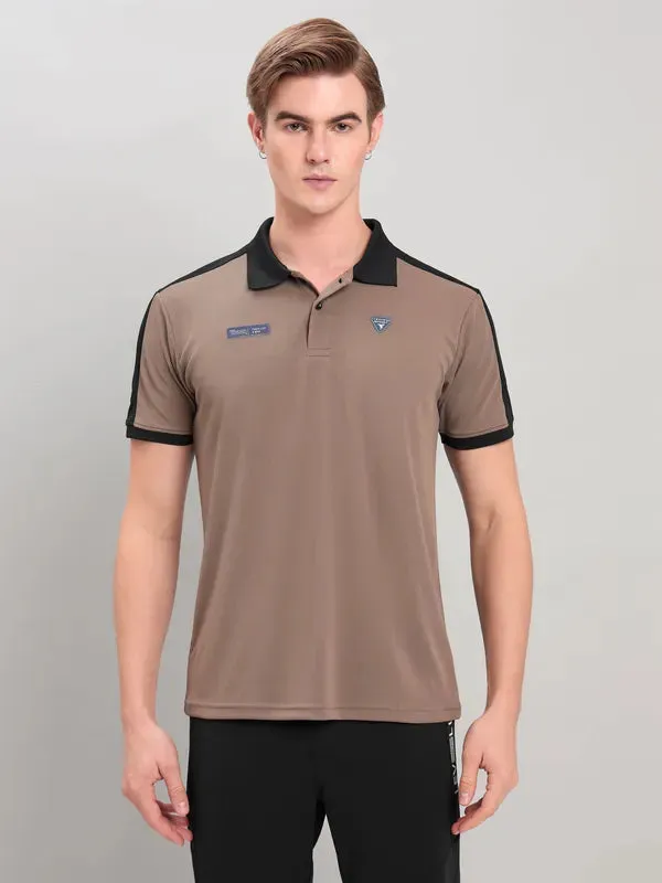 Men Colorblock Slim Fit Polo T-shirt with TECHNO COOL 