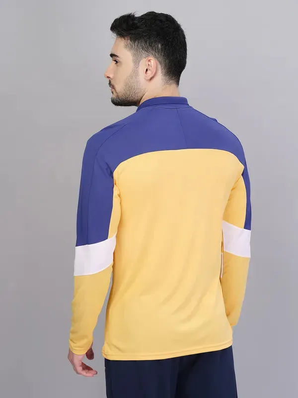 Men Colorblock Slim Fit Polo T-shirt with TECHNO COOL 