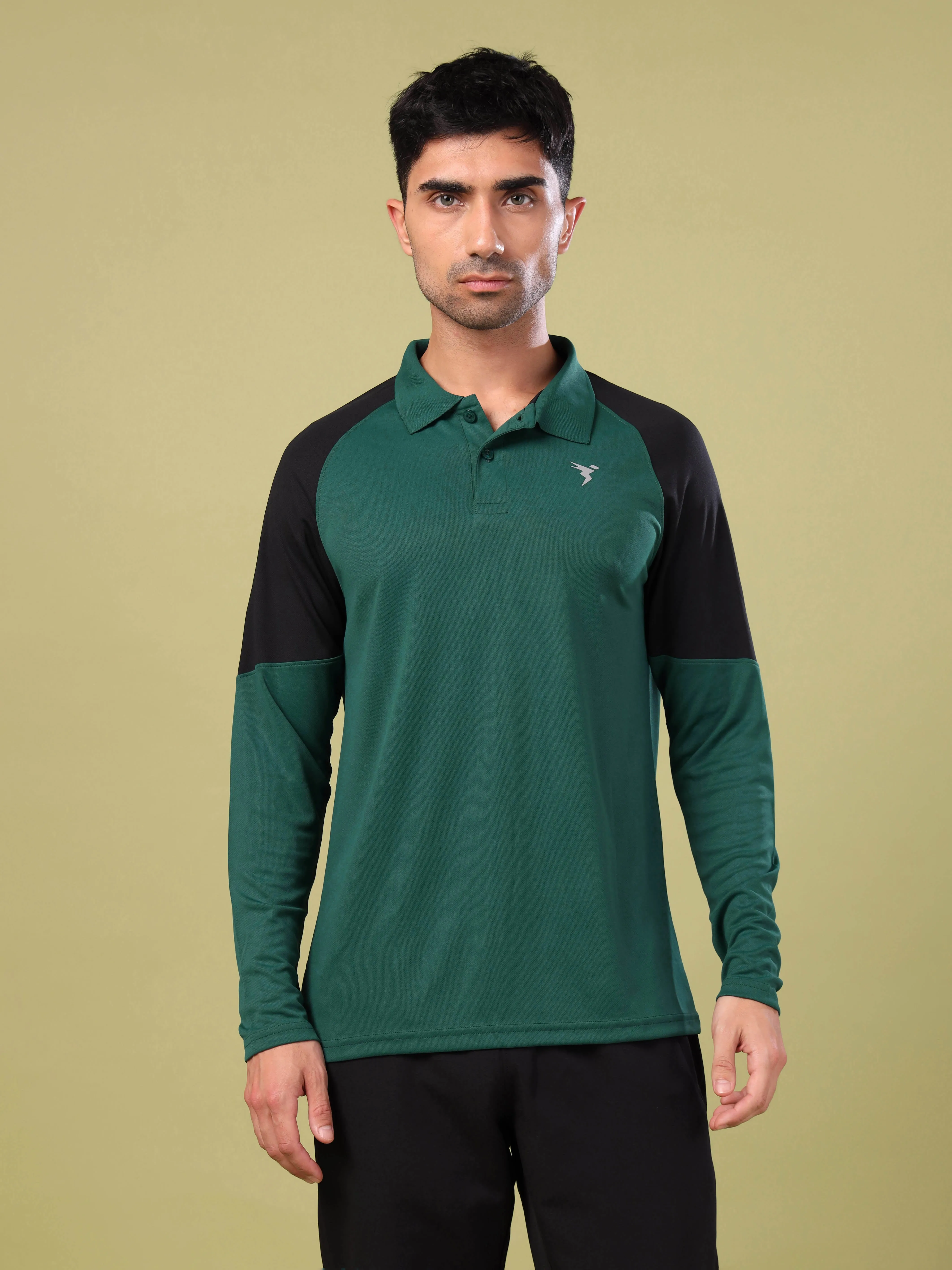 Men Colorblock Slim Fit Polo T-shirt with TECHNO COOL 