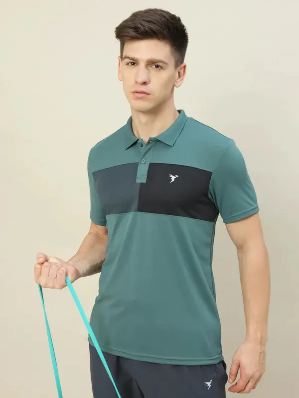 Men Colorblock Slim Fit Polo T-shirt with TECHNO COOL 