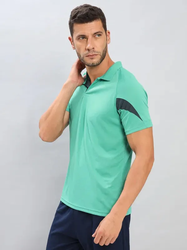 Men Colorblock Slim Fit Polo T-shirt with TECHNO COOL 