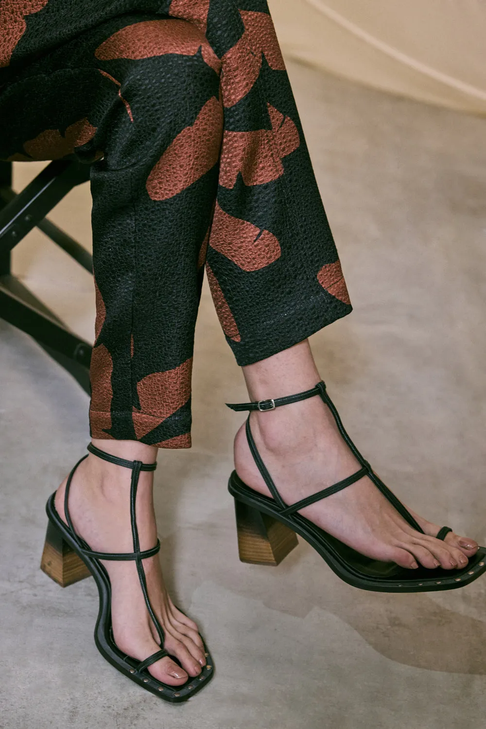 The Maze Heels in Black